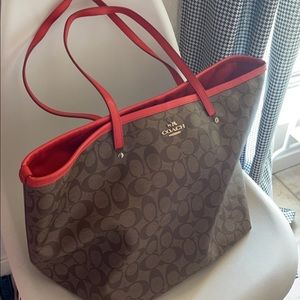 Large coach tote 👜 😎🫶🏼